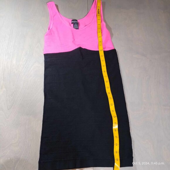 Wet Seal Iconic Body Con dress Y2K Medium/Large, stretchy black and pink halter - Picture 6 of 10